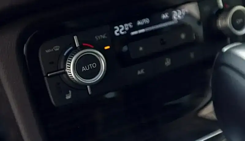 Saiba como garantir o bom funcionamento do ar condicionado automotivo durante os meses frios. Leia nosso novo artigo no blog da Lisboa Car Center.